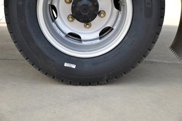 һ������ ��Ź�ʨ 150���� 4.2�׵�����ʽ�ῨͼƬ