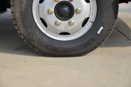 解放公狮&nbsp;载货车底盘                                                图片