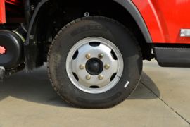 解放公狮&nbsp;载货车底盘                                                图片