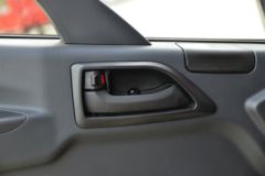 解放 虎VH 130马力 3.78米排半仓栅式轻卡(潍柴)(CA5040CCYP40K56L2E6A84)