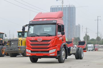 一汽解放 麟VH2.0 220马力 4X2 6.7米仓栅式载货车(国六)(CA5180CCYPK15L2E6A80)