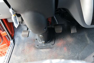 ���� ����R8 184���� 4X2 5.25����ж��(EQ3145S8EDC)ͼƬ