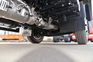 ���� ����R8 184���� 4X2 5.25����ж��(EQ3145S8EDC)ͼƬ