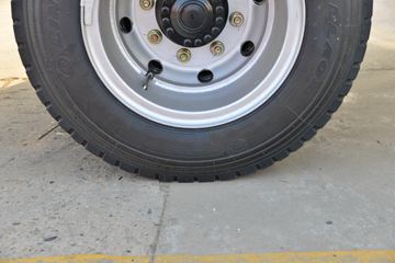 ���� ����R8 184���� 4X2 5.25����ж��(EQ3145S8EDC)ͼƬ