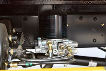 ���� ����R8 184���� 4X2 5.25����ж��(EQ3145S8EDC)ͼƬ