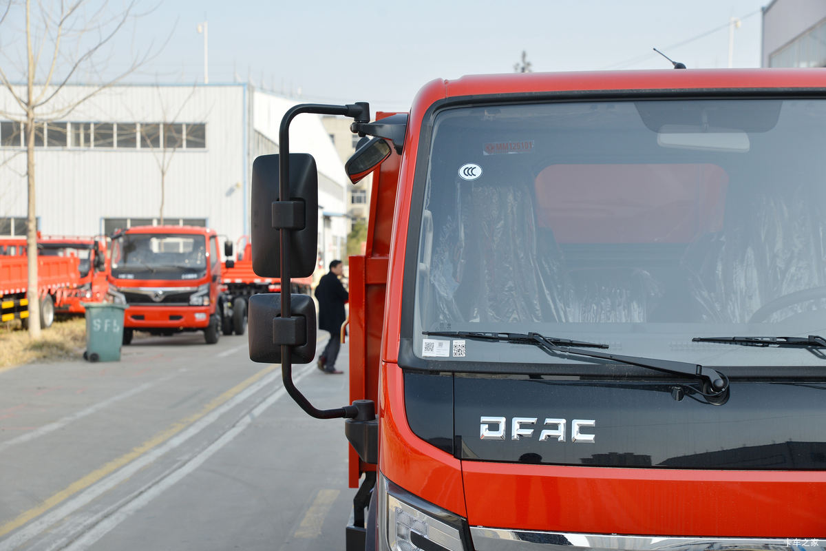  R5 120 4X2 3.3ж()(EQ3043S3EDF)                                                