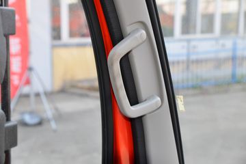 ���� ����R5 120���� 4X2 3.3����ж��(����)ͼƬ