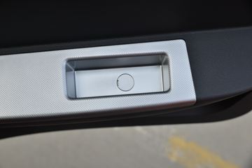 ���� ����R5 120���� 4X2 3.3����ж��(����)ͼƬ