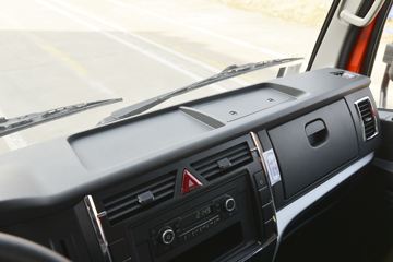 ���� ����R5 120���� 4X2 3.3����ж��(����)ͼƬ