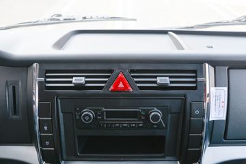 ���� ����R5 120���� 4X2 3.3����ж��(����)ͼƬ