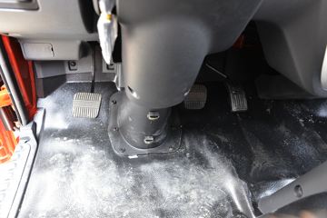 ���� ����R5 120���� 4X2 3.3����ж��(����)ͼƬ