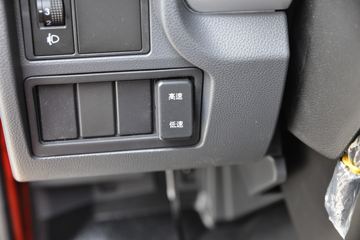 ���� ����R5 120���� 4X2 3.3����ж��(����)ͼƬ