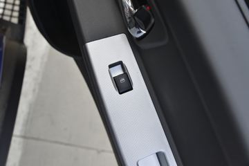 ���� ����R6 170���� 4X2 4.1����ж��ͼƬ