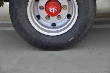 ���� ����R5 120���� 4X2 3.3����ж��(����)ͼƬ