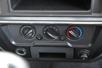 ���� ����R6 170���� 4X2 4.1����ж��ͼƬ