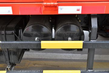 ���� ����R5 120���� 4X2 3.3����ж��(����)ͼƬ