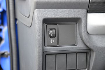 ���� ����R6 170���� 4X2 4.1����ж��ͼƬ