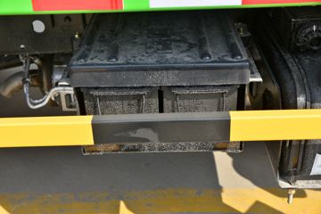 ���� ����R5 120���� 4X2 3.3����ж��(����)ͼƬ