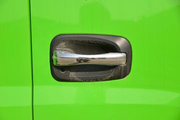 ���� ����R6 180���� 4��2 3.9����ж��(����)ͼƬ