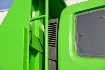 ���� ����R6 180���� 4��2 3.9����ж��(����)ͼƬ