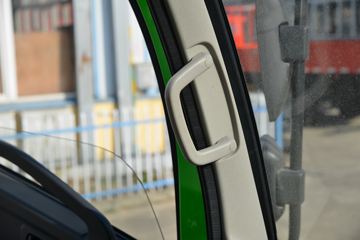 ���� ����R6 180���� 4��2 3.9����ж��(����)ͼƬ