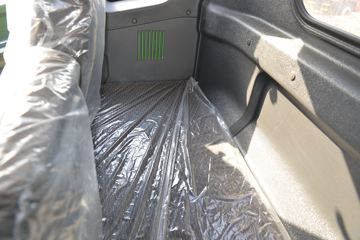 ���� ����R6 180���� 4��2 3.9����ж��(����)ͼƬ