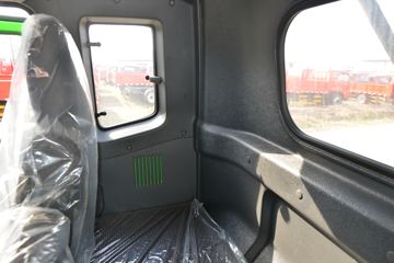 ���� ����R6 180���� 4��2 3.9����ж��(����)ͼƬ