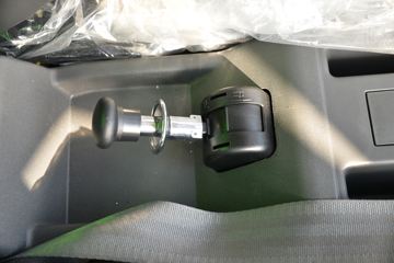 ���� ����R6 180���� 4��2 3.9����ж��(����)ͼƬ