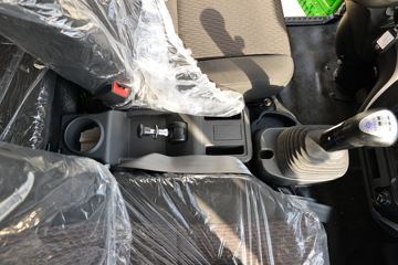 ���� ����R6 180���� 4��2 3.9����ж��(����)ͼƬ