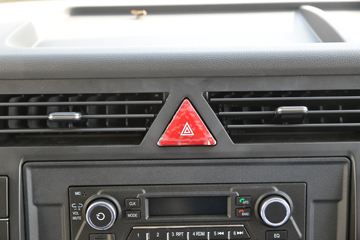 ���� ����R6 180���� 4��2 3.9����ж��(����)ͼƬ