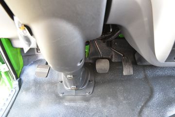 ���� ����R6 180���� 4��2 3.9����ж��(����)ͼƬ