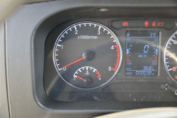 ���� ����R6 180���� 4��2 3.9����ж��(����)ͼƬ