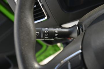 ���� ����R6 180���� 4��2 3.9����ж��(����)ͼƬ