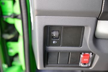 ���� ����R6 180���� 4��2 3.9����ж��(����)ͼƬ