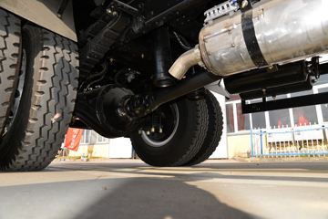 ���� ����R6 180���� 4��2 3.9����ж��(����)ͼƬ