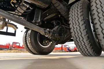 ���� ����R6 180���� 4��2 3.9����ж��(����)ͼƬ