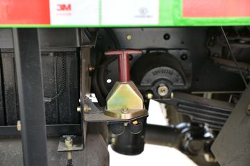 ���� ����R6 180���� 4��2 3.9����ж��(����)ͼƬ