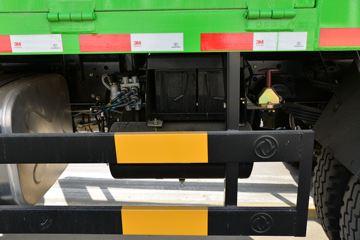 ���� ����R6 180���� 4��2 3.9����ж��(����)ͼƬ