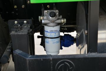 ���� ����R6 180���� 4��2 3.9����ж��(����)ͼƬ