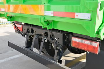 ���� ����R6 180���� 4��2 3.9����ж��(����)ͼƬ