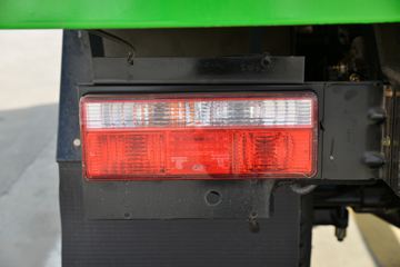 ���� ����R6 180���� 4��2 3.9����ж��(����)ͼƬ