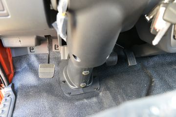 ���� ����R7 170���� 4X2 4.8����ж��(����)ͼƬ