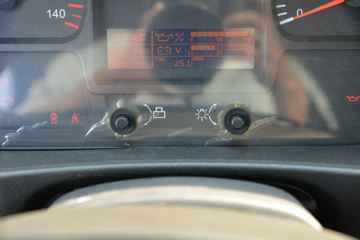 ���� ������D9K 260���� 4X2 6.8����ʽ�ػ���(����)(EQ5181XXYL9CDGAC)ͼƬ