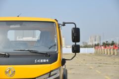  东风 多利卡D7 超能版 200马力 4×2 6.8米排半厢