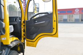 多利卡D8&nbsp;载货车驾驶室                                               图片