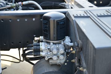 ���� ������D9K 260���� 4X2 6.8����ʽ�ػ���(����)(EQ5181XXYL9CDGAC)ͼƬ