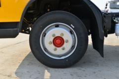 东风 多利卡D8 锐能版 165马力 4X2 5.8米单排厢式载货车(国六)(EQ5160XXY8CDEAC)