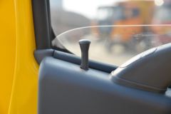 东风 多利卡D6 115马力 3.25米双排栏板轻卡(国六)