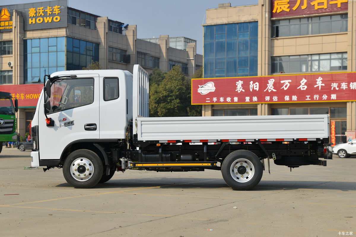 �ϲ������Ῠ����ף���ɽ��չ���ж�