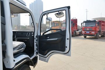 ���� ������D5 ���ܰ� 115���� 3.8�׵�����ʽ�Ῠ(����)(��ɲ)ͼƬ